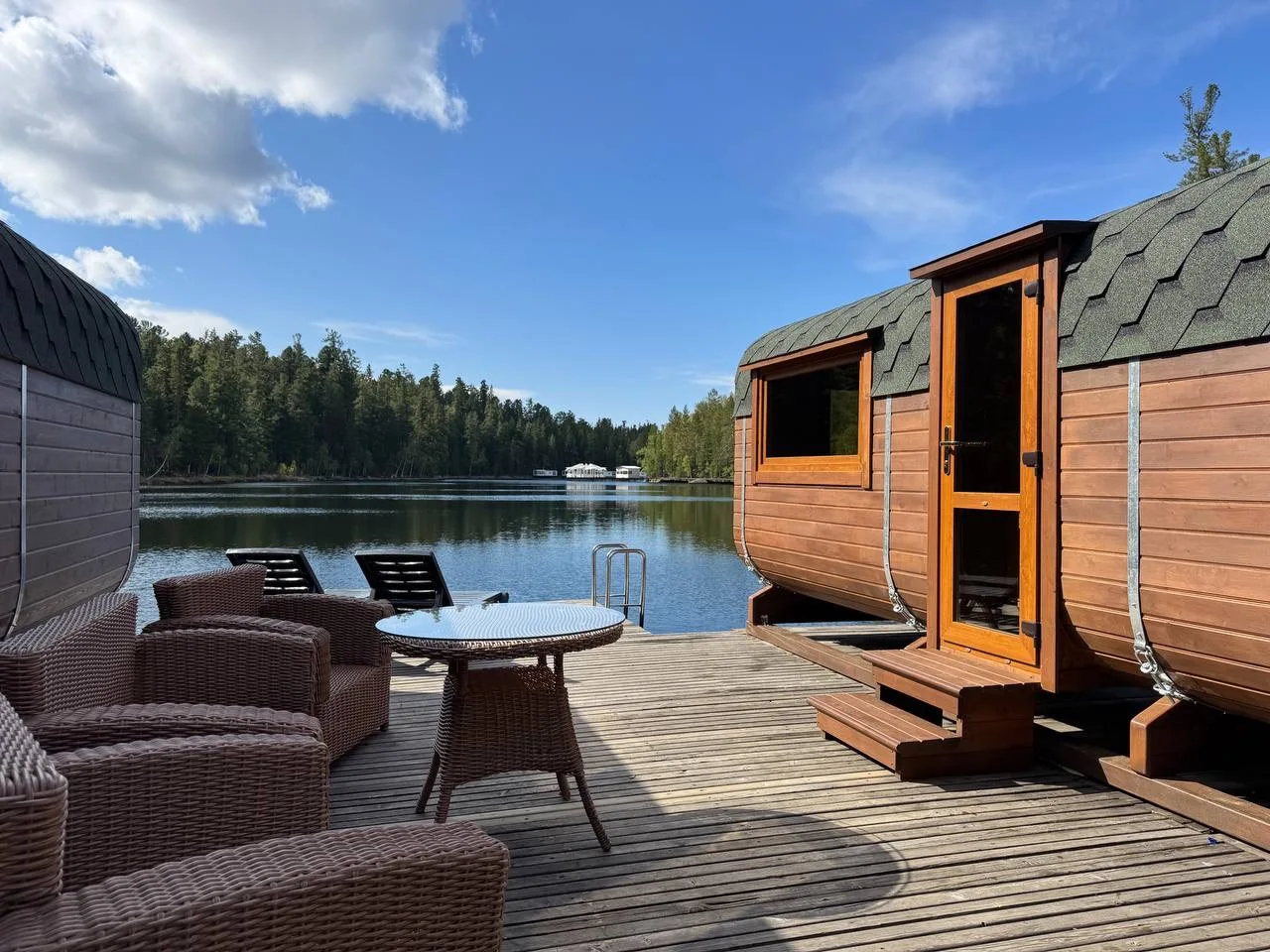 Жаркий пар и прохлада Тёплого озера... 🧖‍♀️🌊

Наши бани-бочки на самом берегу Тёплого озера доступ