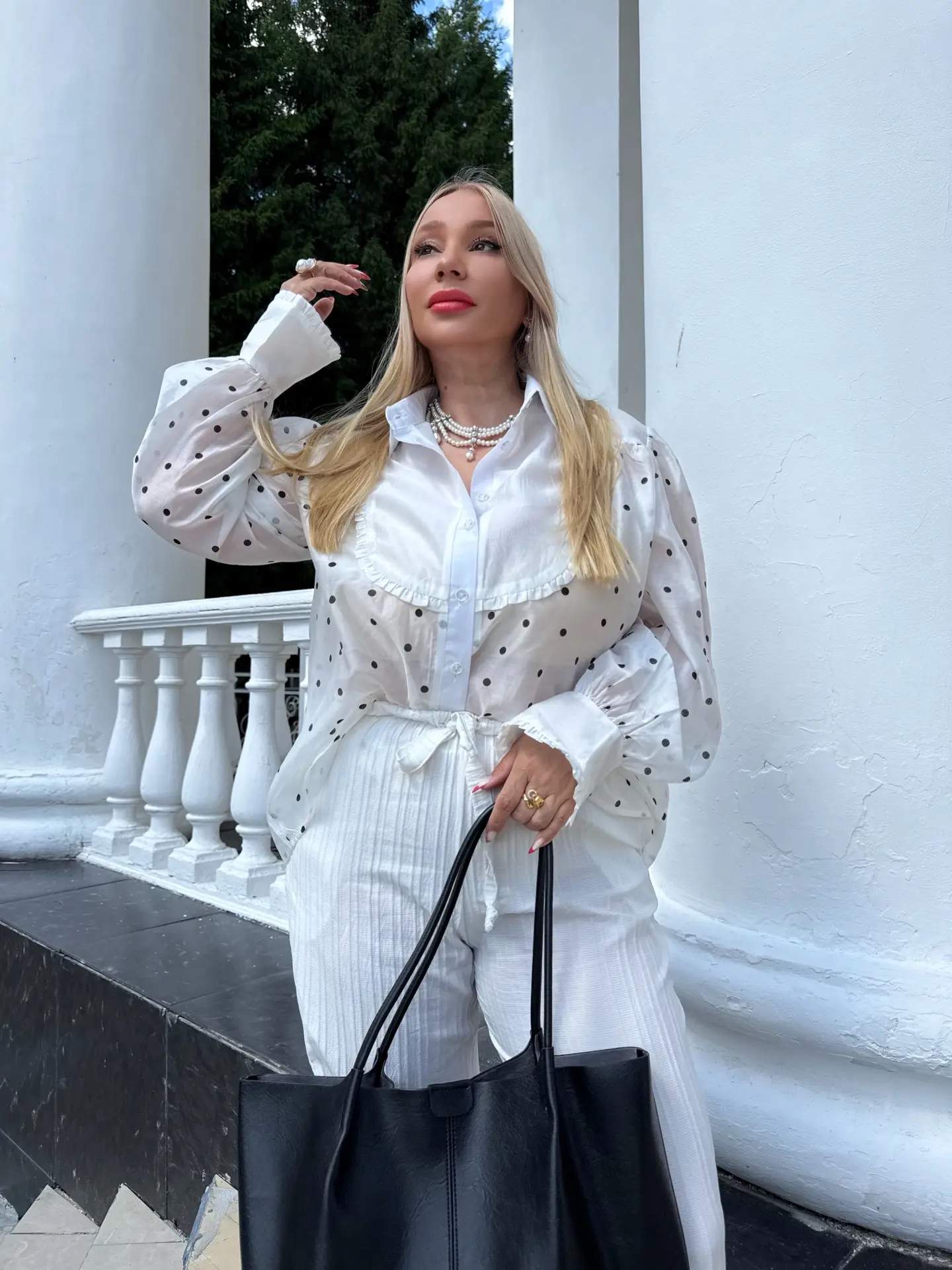 ⭐️ My look today  ⭐️

Блузка арт на ВБ: 847128451
Сумка шоппер арт на ВБ: 929663637