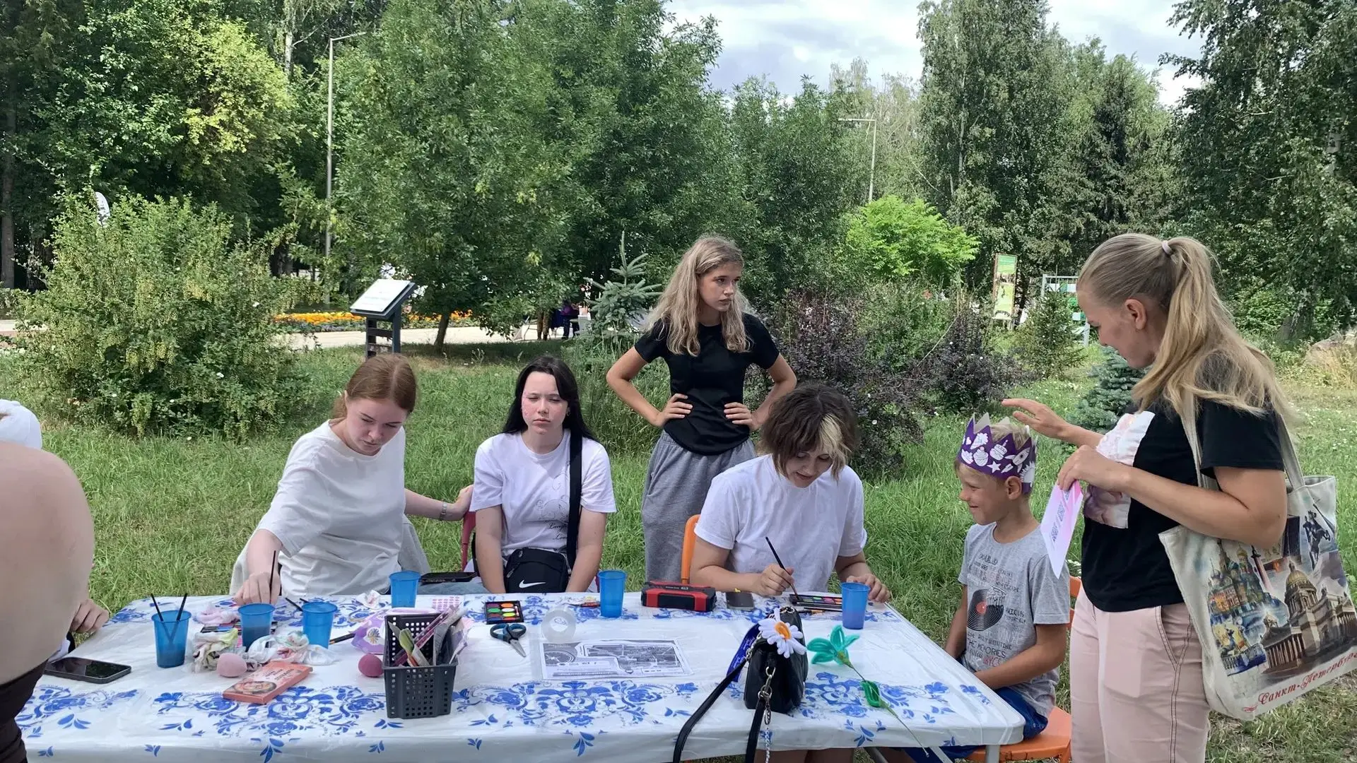 Семейный компас укажет путь 🧭

Форум молодых семей и семейных сообществ «Родные-Любимые» собрал дет