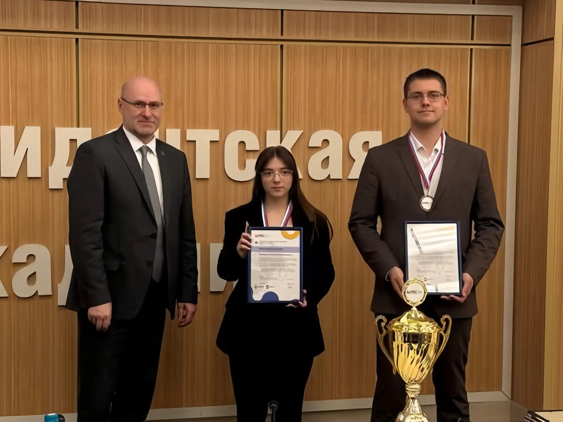 #ВПиЛ_в_лицах | ВПиЛовцы стали призёрами юбилейного сезона чемпионата по управлению 

📌 Студенты 1-