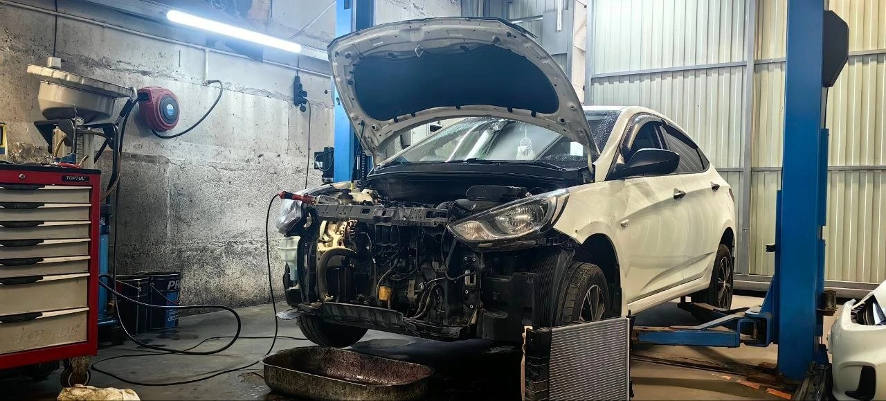 1️⃣ Hyundai Solaris:

✔️ Замена радиатора охлаждения двигателя.
✔️ Замена усилителя бампера.
✔️ Слес
