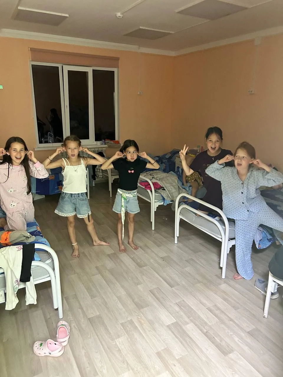 Многоуважаемые родители 1 отряд на связи 🤙 

16 день лагерной смены прошел на ура 

🫶🏻С утра дети