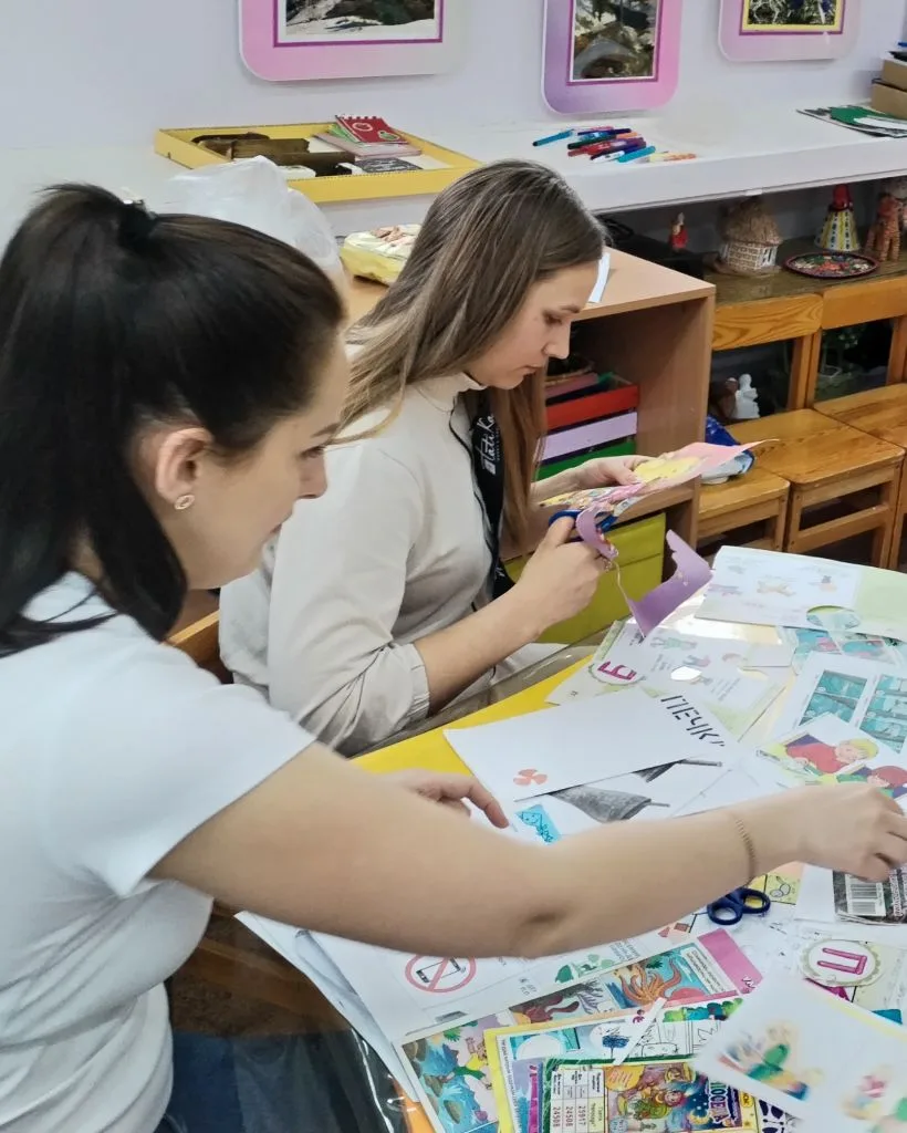 Атмосфера итоговой встречи родителей и педагогов группы Лучики была наполнена тёплотой и душевностью