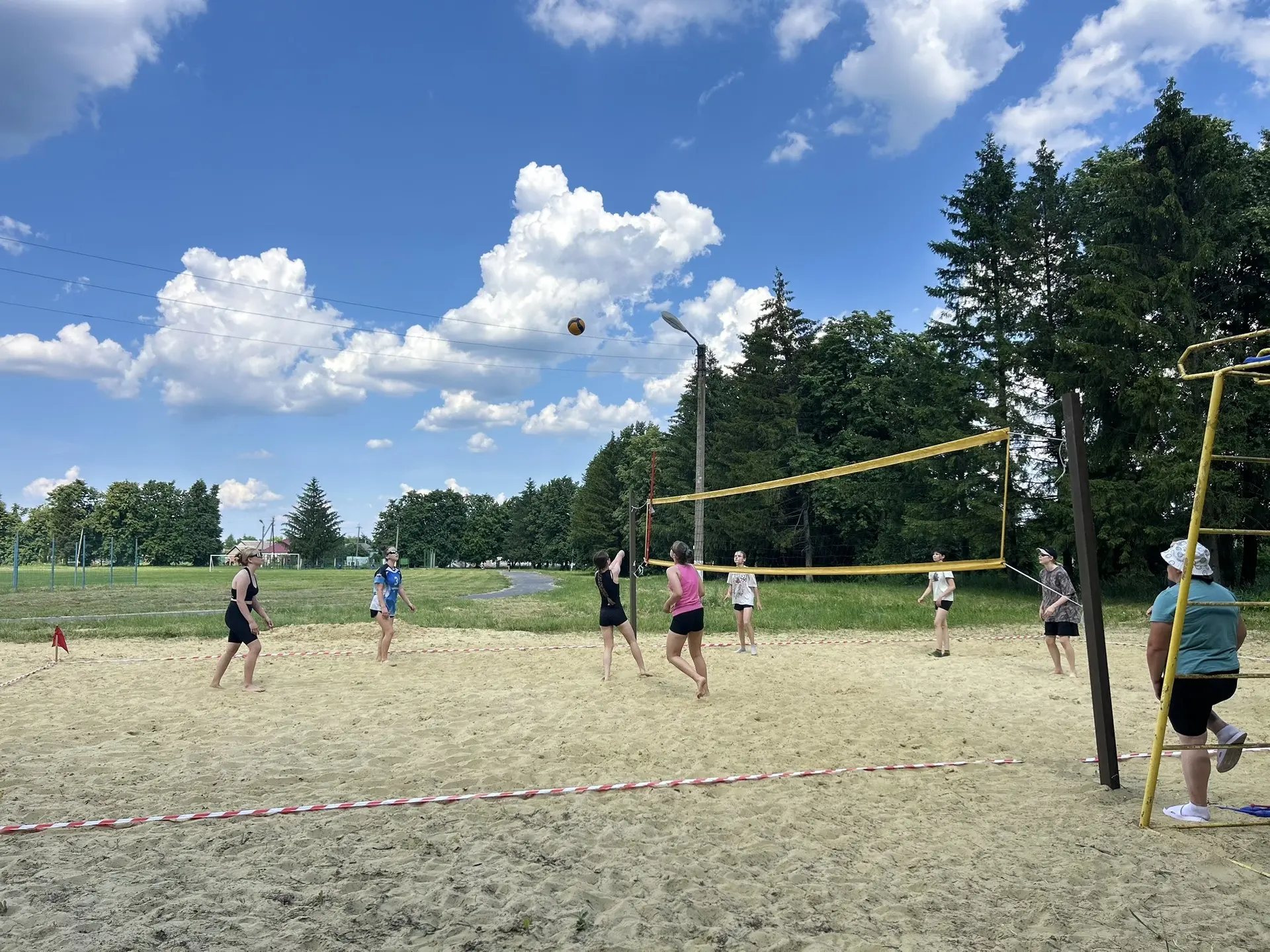 🏐Сегодня на пляжной площадке МКУ ДО «Горшеченская ДЮСШ» прошел открытый  пляжный турнир по волейбол
