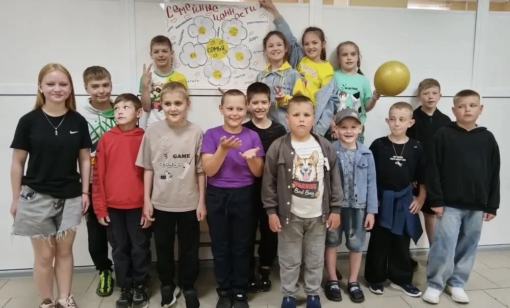 Семья — это мы! ❤️

✅ 10 июня в нашем лагере дневного пребывания «Дружба» прошёл невероятно тёплый и