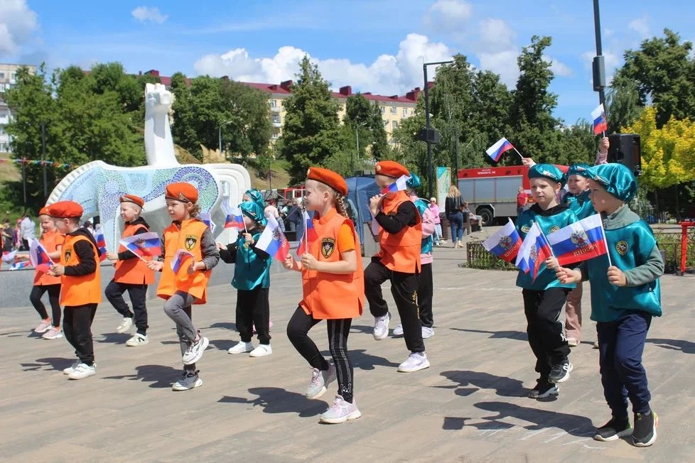 ✅В Орле в День защиты детей прошла акция, посвященная безопасности детства.
🎈🔹Для детей был органи