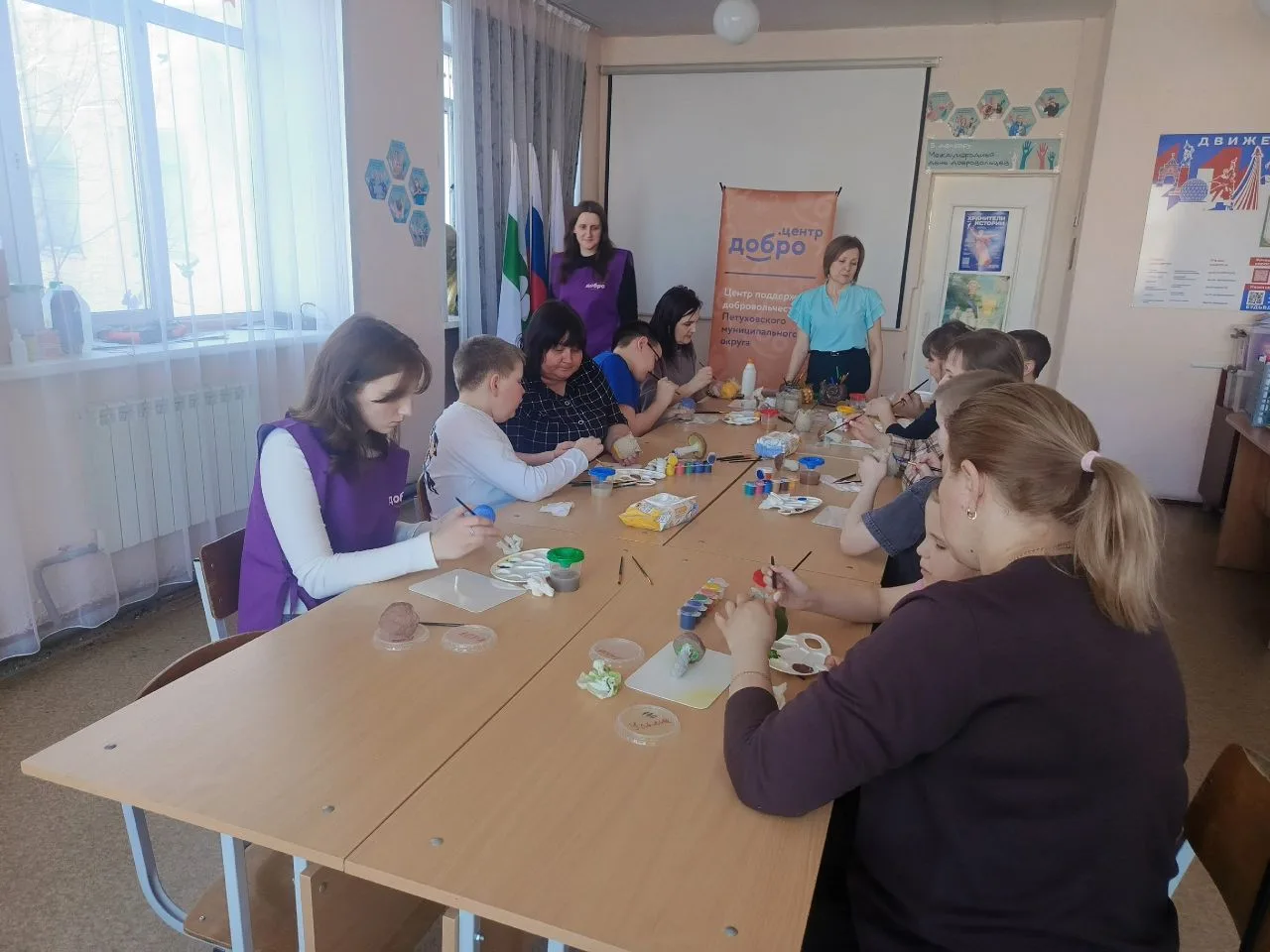 🎨 Творчество объединяет!💜
 
🏡В Петуховском доме творчества состоялось очередное яркое💥 и вдохнов