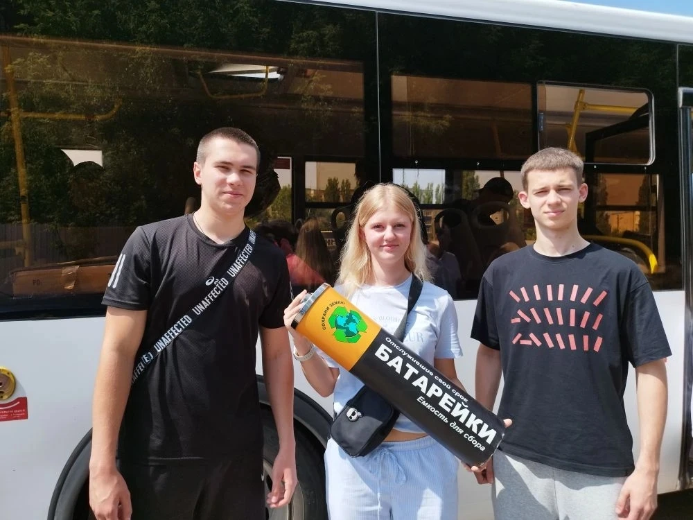 🌿 Сегодня наш город наполнился особой атмосферой заботы о природе — по Ельцу проехал Зелёный автобу