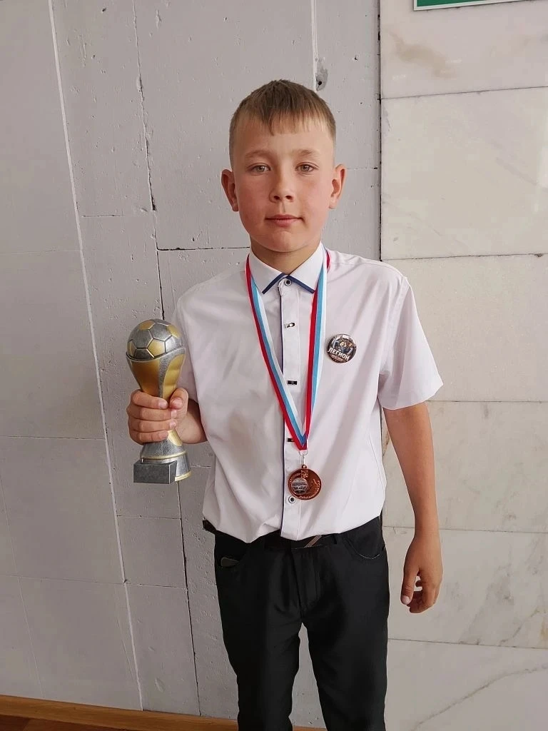 🏆Сегодня мы хотим поздравить замечательного спортсмена и талантливого ученика — Максима Васильева и