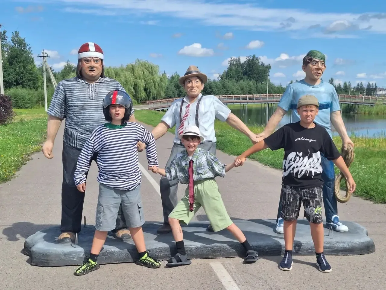 Замри, мгновение! 📸

Сегодня в лагере «Апельсин» мы на время превратились в настоящих актёров! 🎭✨

