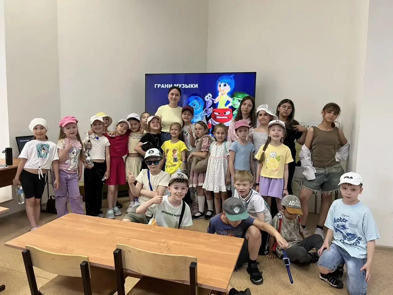 😄Активный и познавательный день в пришкольном лагере! 

Сегодняшний день был посвящен фольклору и р