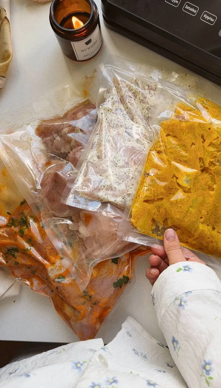 Топ-4 маринада для курицы 

🍗Том-ям:
Голени - 900 гр
Паста том ям - 50 гр
Лайм - сок 1/2 лайма
Имби