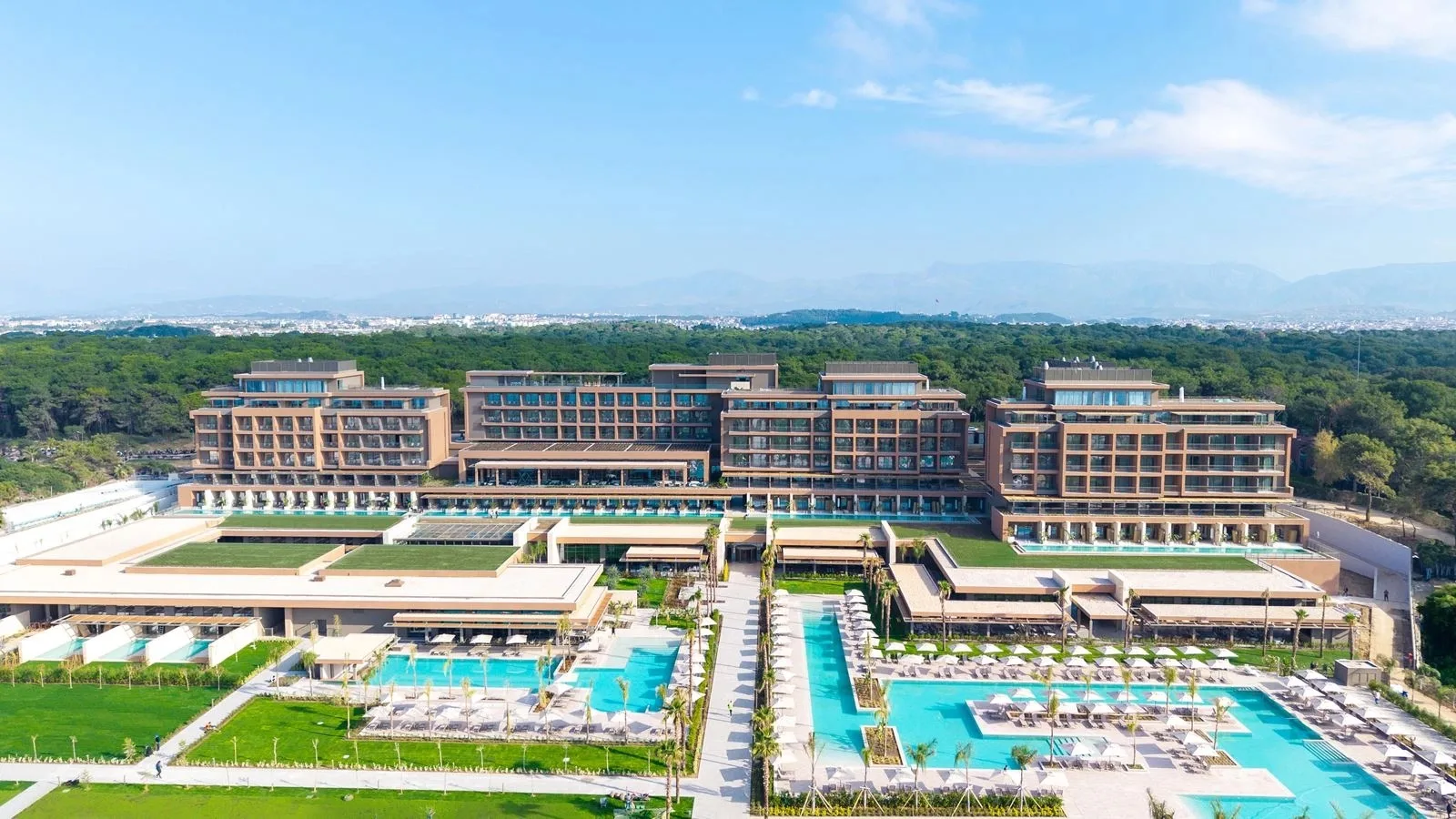 Друзья! Новый отель Lusso sorgun 5* премиум уровня в Турции🔥
Расположен на берегу, стильные номера 