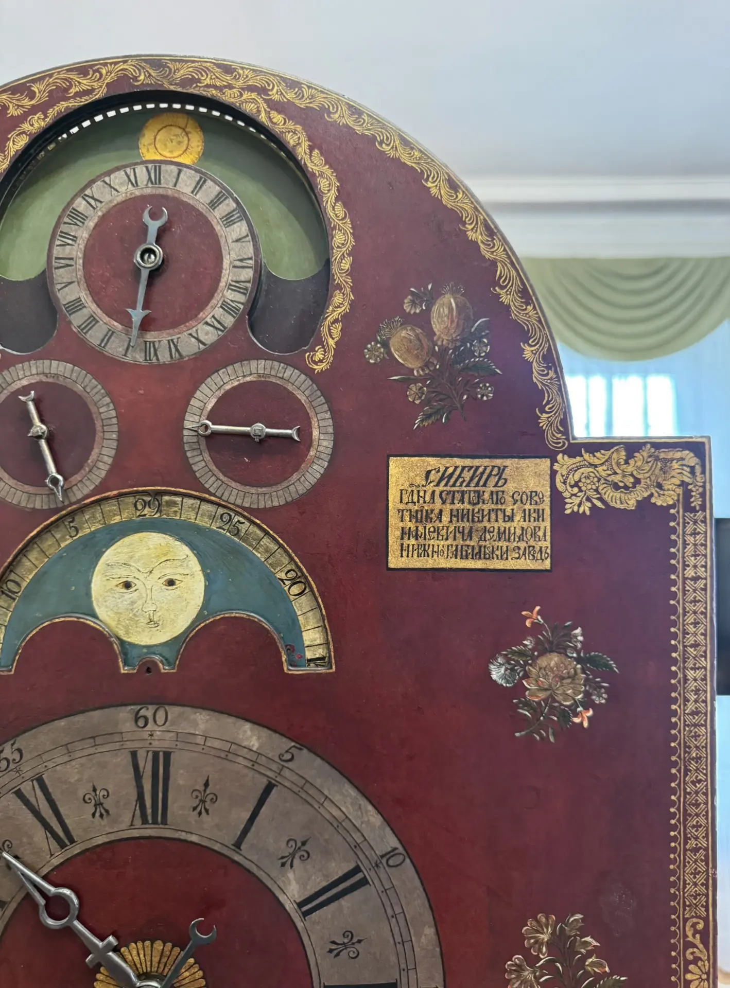 🕰 «Жемчужина» нашей коллекции готовится к путешествию в ГИМ 
 
Астрономические музыкальные часы Его