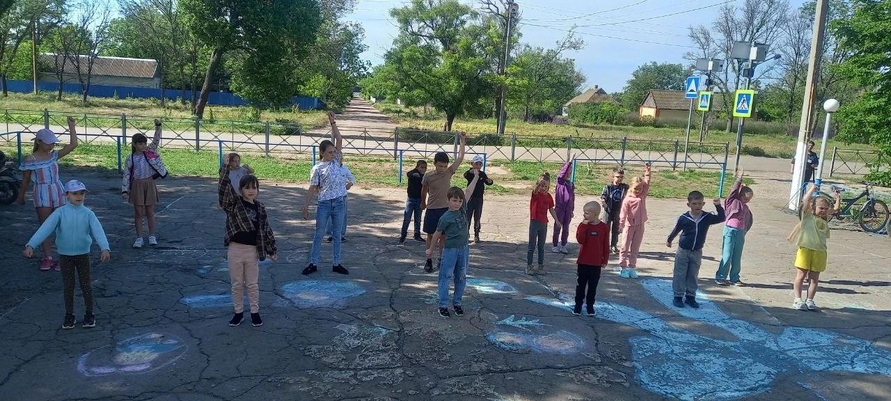 🤝 Семейное содружество: третий день смены в ГБОУ ХО "Громовской школе Новотроицкого района" прошел 