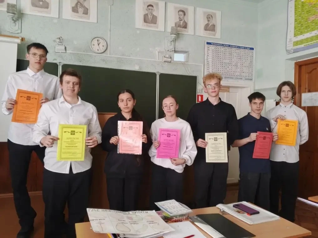 В  нашей школе прошла защита индивидуальных проектов в 10 классе. 
На защите обучающиеся продемонстр