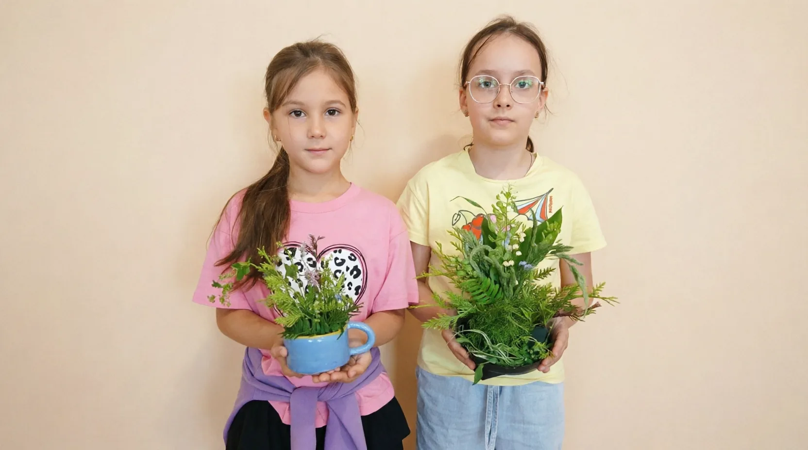 Волшебство, которое растет у нас под ногами!
Пока за окном сезон белых ночей, в лагере «Детство» (Ли