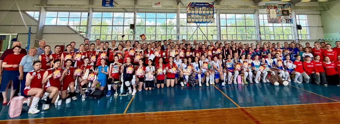 Ура! Наш волейбольный фестиваль "Солёнушка" подошел к концу, и мы заняли 4 место! 🎉 Это отличный ре