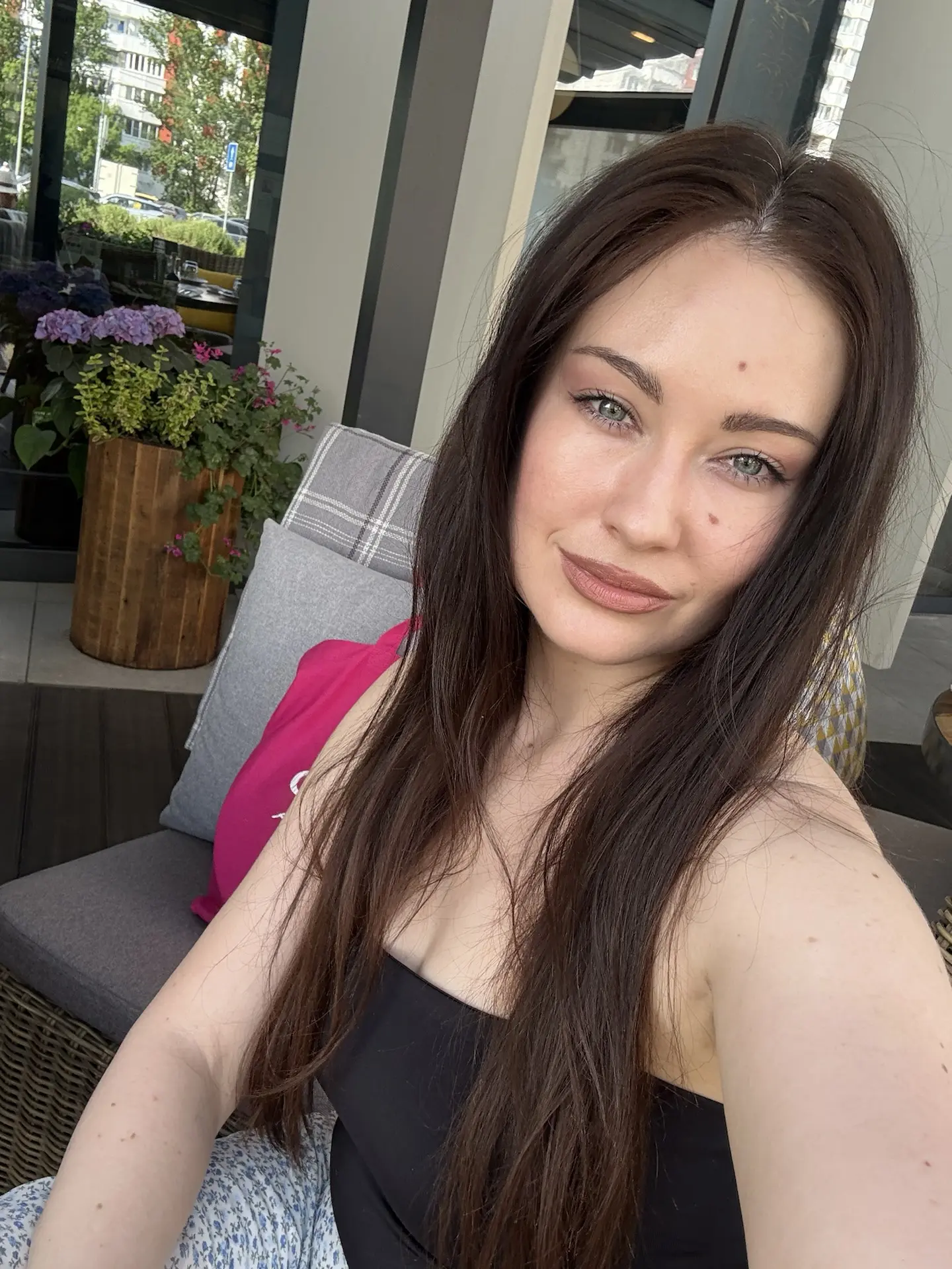 Удалила родинки на лице😝
Временно выгляжу так💓