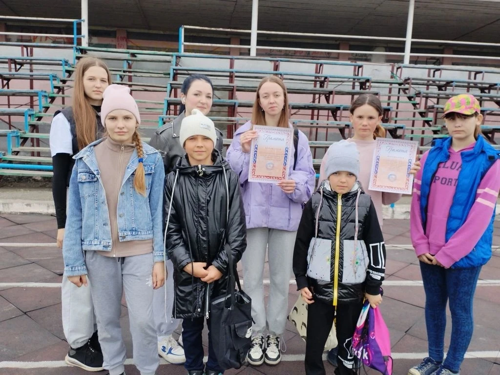 🏃На прошедшей неделе состоялся Районный этап весеннего кросса.  
🥉Команда девушек МКОУ Нижнегусихи