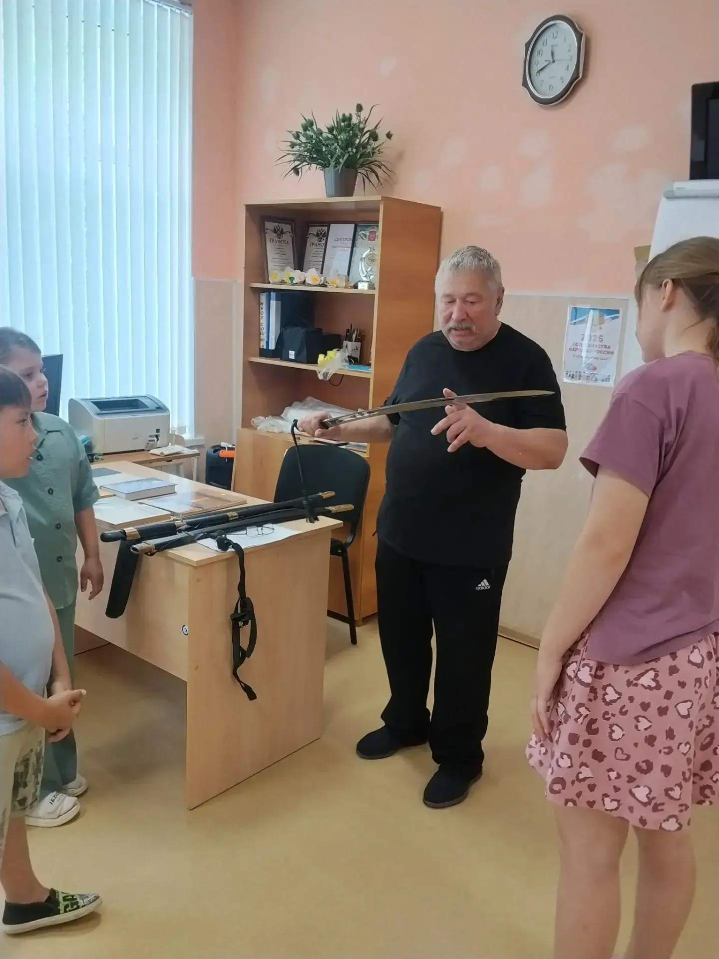 ✨ А  сегодня, в 11 день пребывания детей в пришкольном лагере "Светлячок" они узнали о жизни насеком