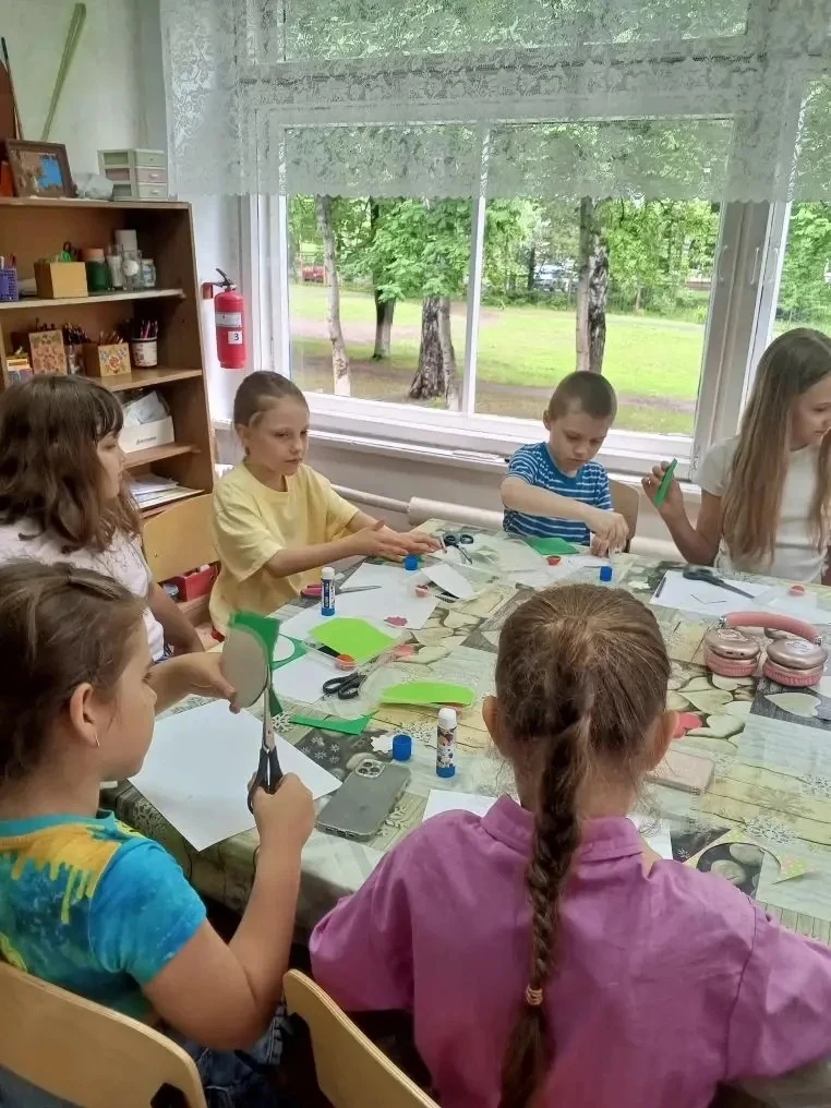 🌟 Вторник в лагере: ярко, активно, насыщенно!

🛠 В Центре технического творчества вовсю кипела раб