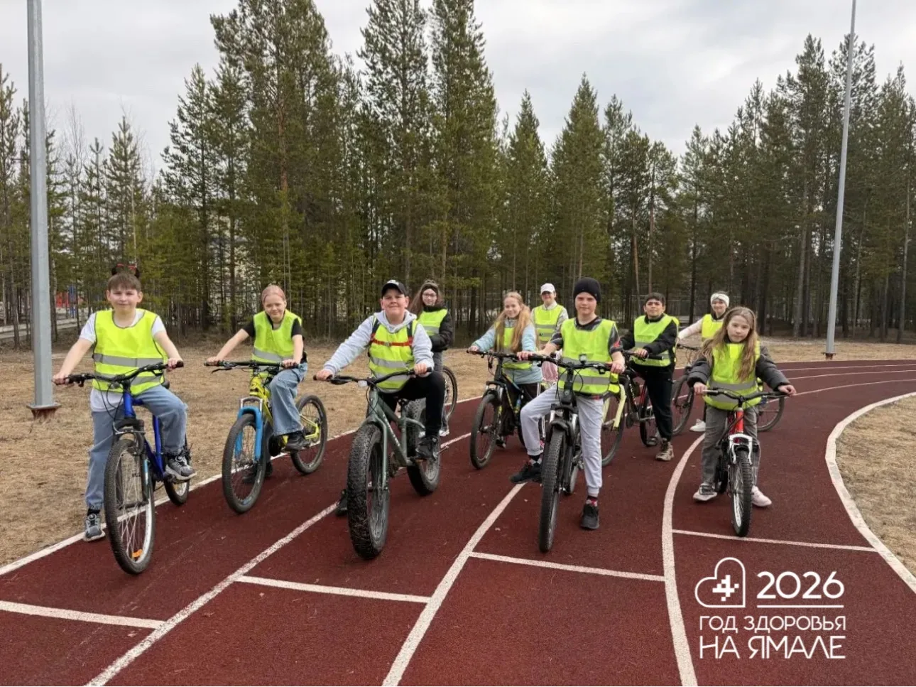 🚴‍♂️🎉 В предверие летних каникул нашей школе прошли велозанятия для учащихся.

🚦 Ребята повторили