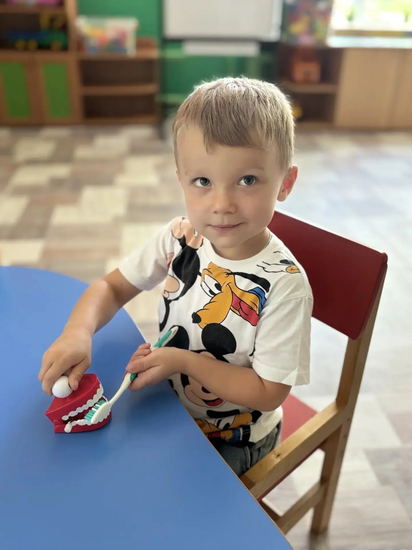 Сегодня мы с ребятами из 2‑й разновозрастной группы отметили необычный праздник — День рождения зубн