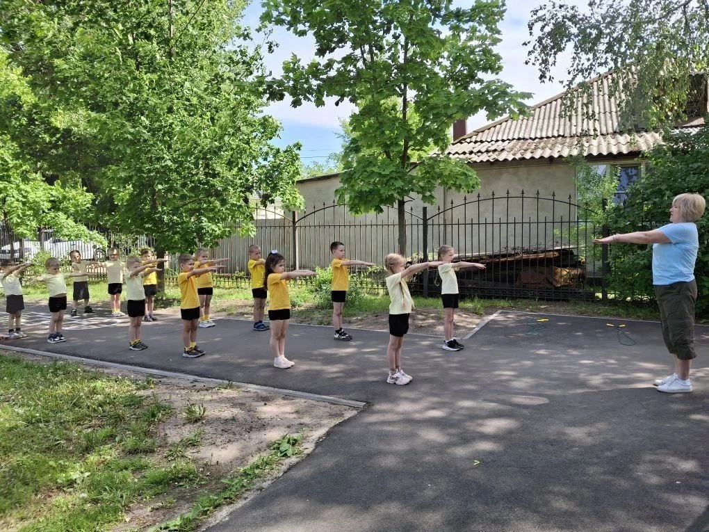 🏃В  нашем  детском  саду  с самого  раннего  детства  воспитанники  занимаются физической культурой