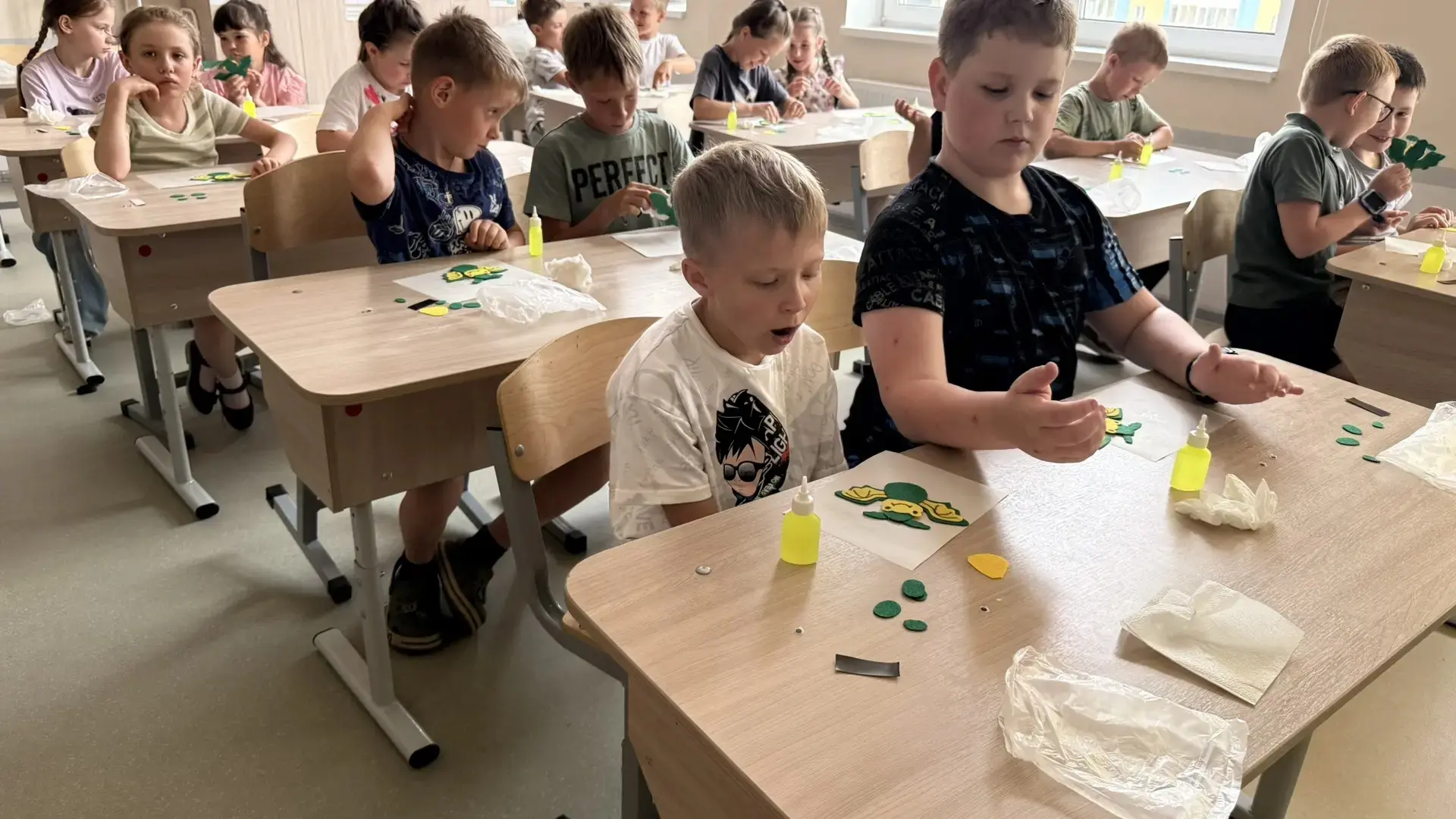 🚀 Сегодня в школьном лагере — день, который точно запомнится надолго!

☀️ Утро началось с бодрой за