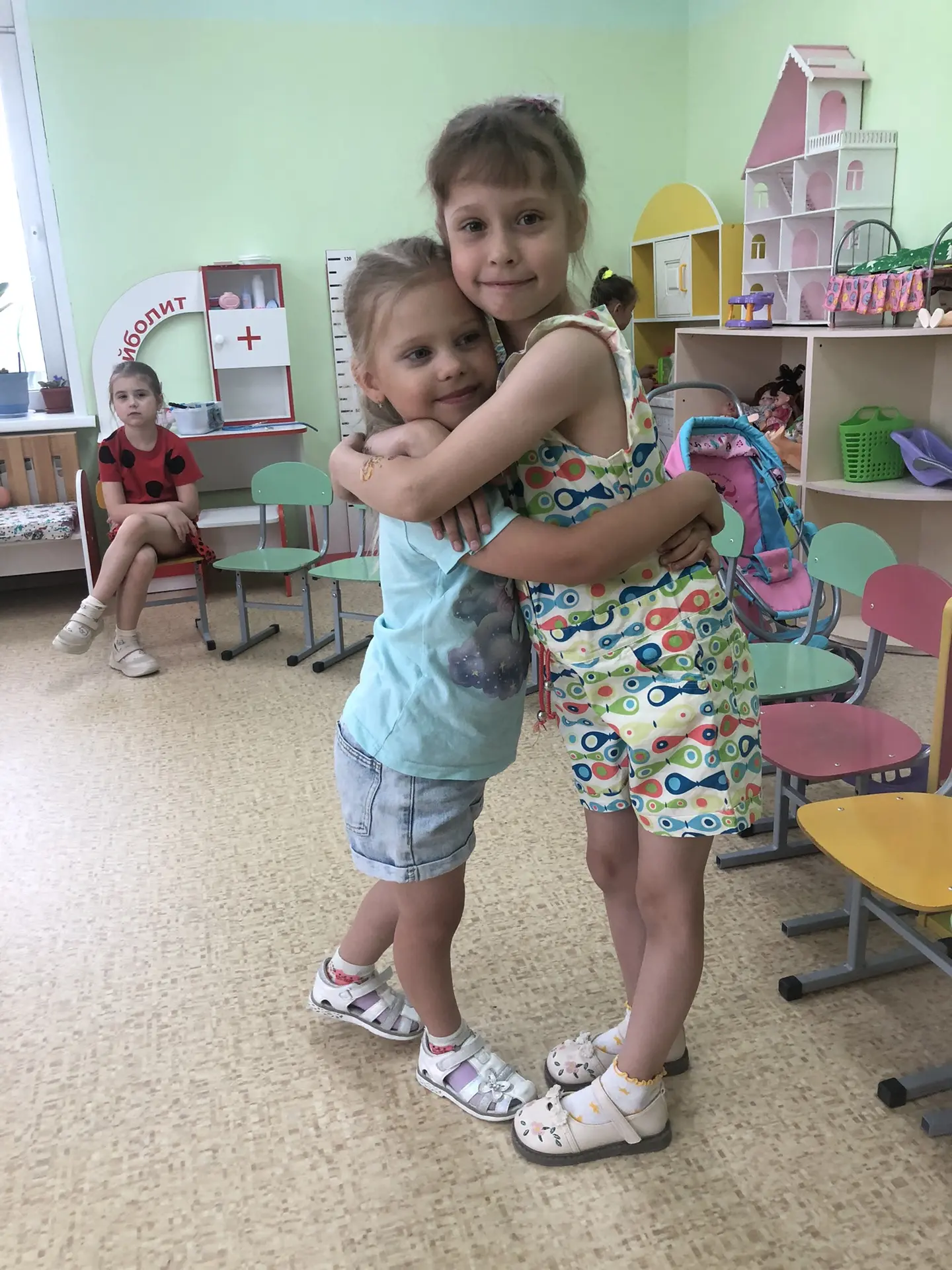 9 июня отмечается международный день друга.
В группах «Варвара-краса» и «Финист — ясный сокол» прошё