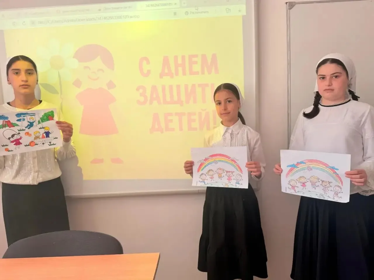 1 июня –  замечательный праздник! Праздник детей, мира, красоты, радости и лета! Детство – это самое