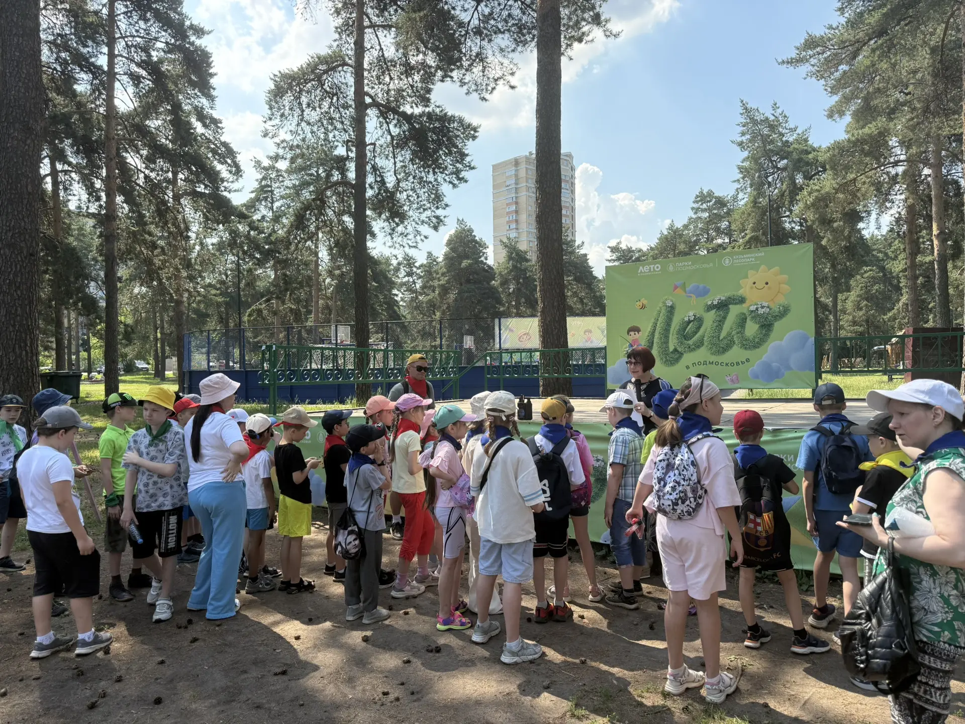 11.06.2026
Городской округ Котельники

В Кузьминском лесопарке преподаватель отдела теории музыки Де