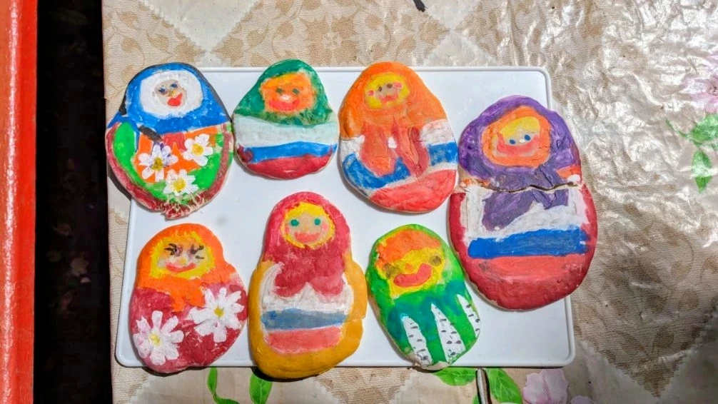 🎨 Мастер-класс ко Дню России в группе «Солнышко»!
В преддверии нашего главного государственного пра