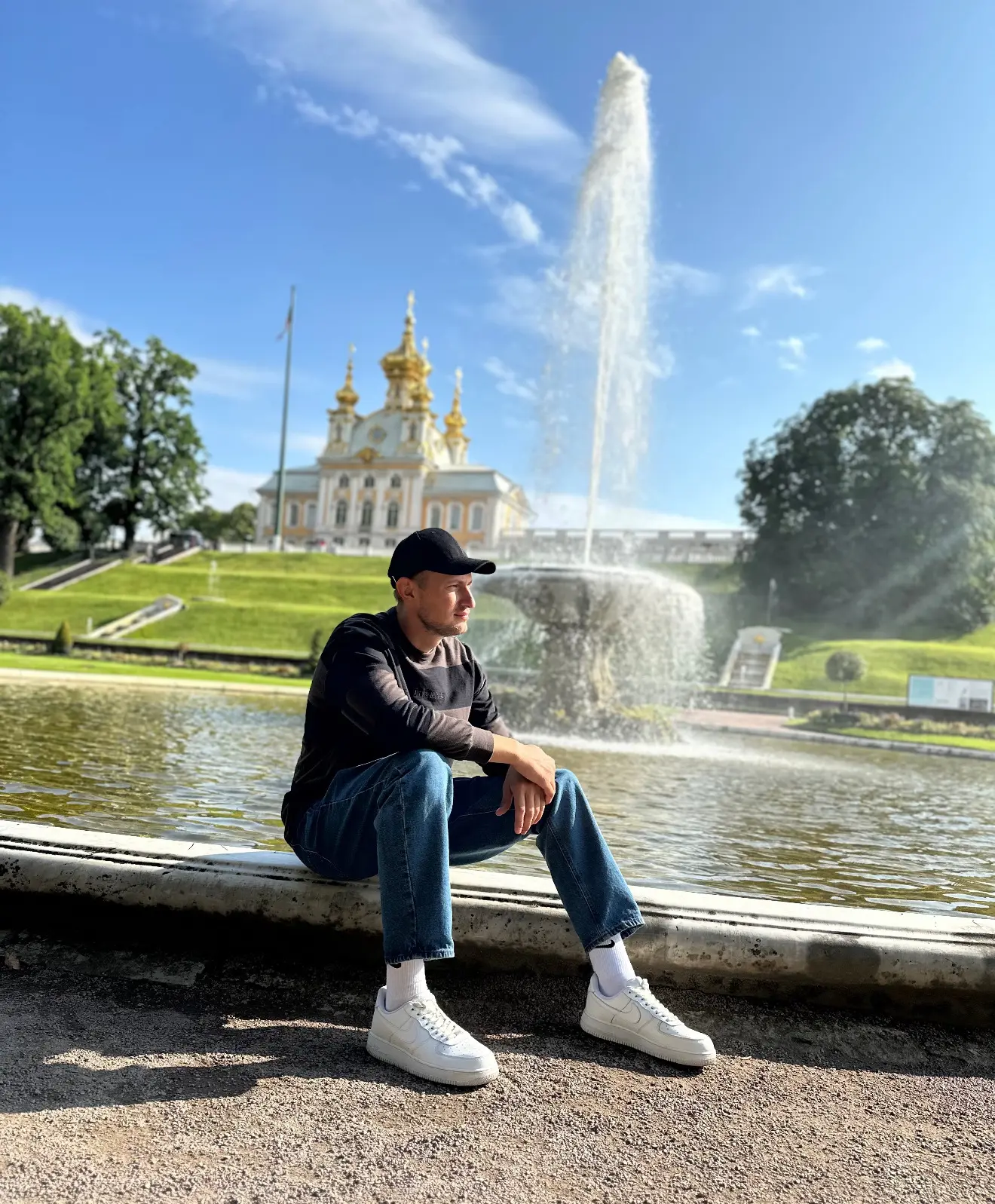 Факты  о Санкт-Петербурге : 
1. Северная Венеция
В Санкт-Петербурге более 300 мостов и около 100 ост