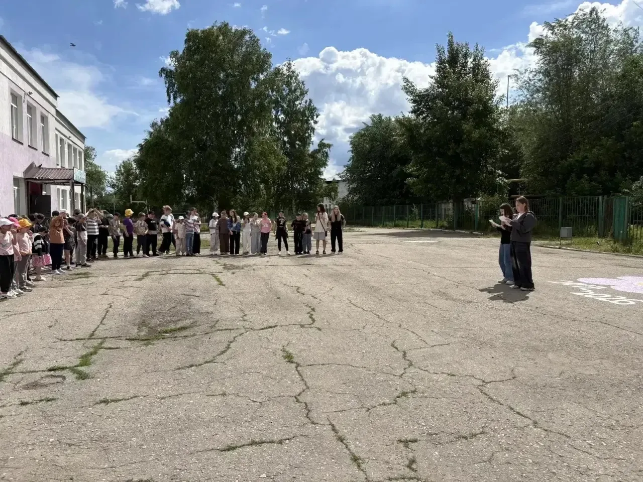 🏖️ СОЛНЫШКО ЗАСВЕТИЛОСЬ! Наш лагерь открыт!

📅 Сегодняшний день войдёт в историю лагеря «Солнышко»