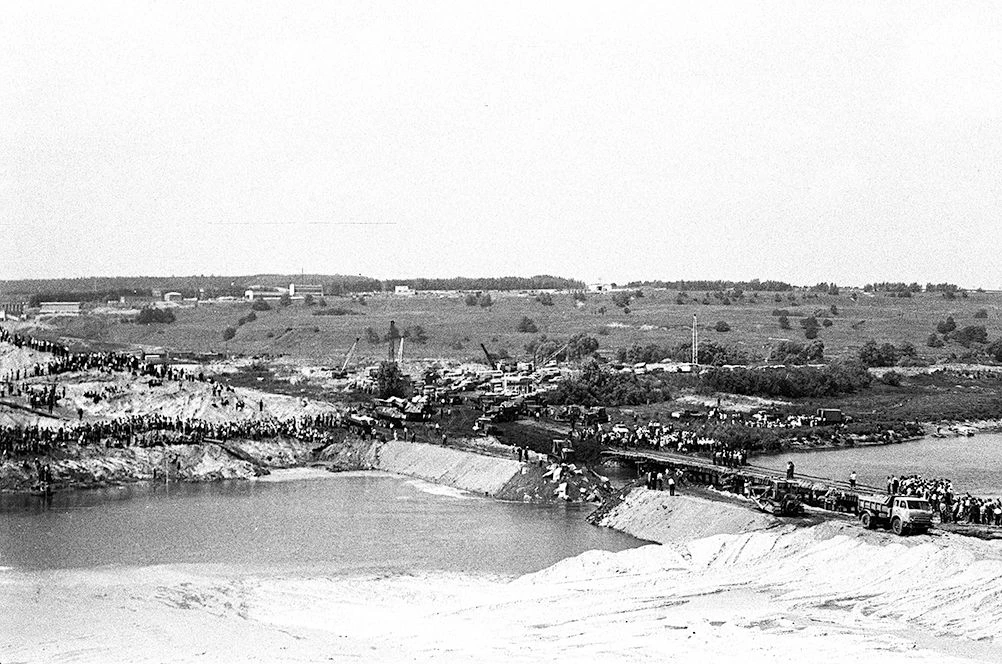Кто жил на территории Сурского моря?

 В 1978 году был сдан в эксплуатацию Сурский гидроузел. До это