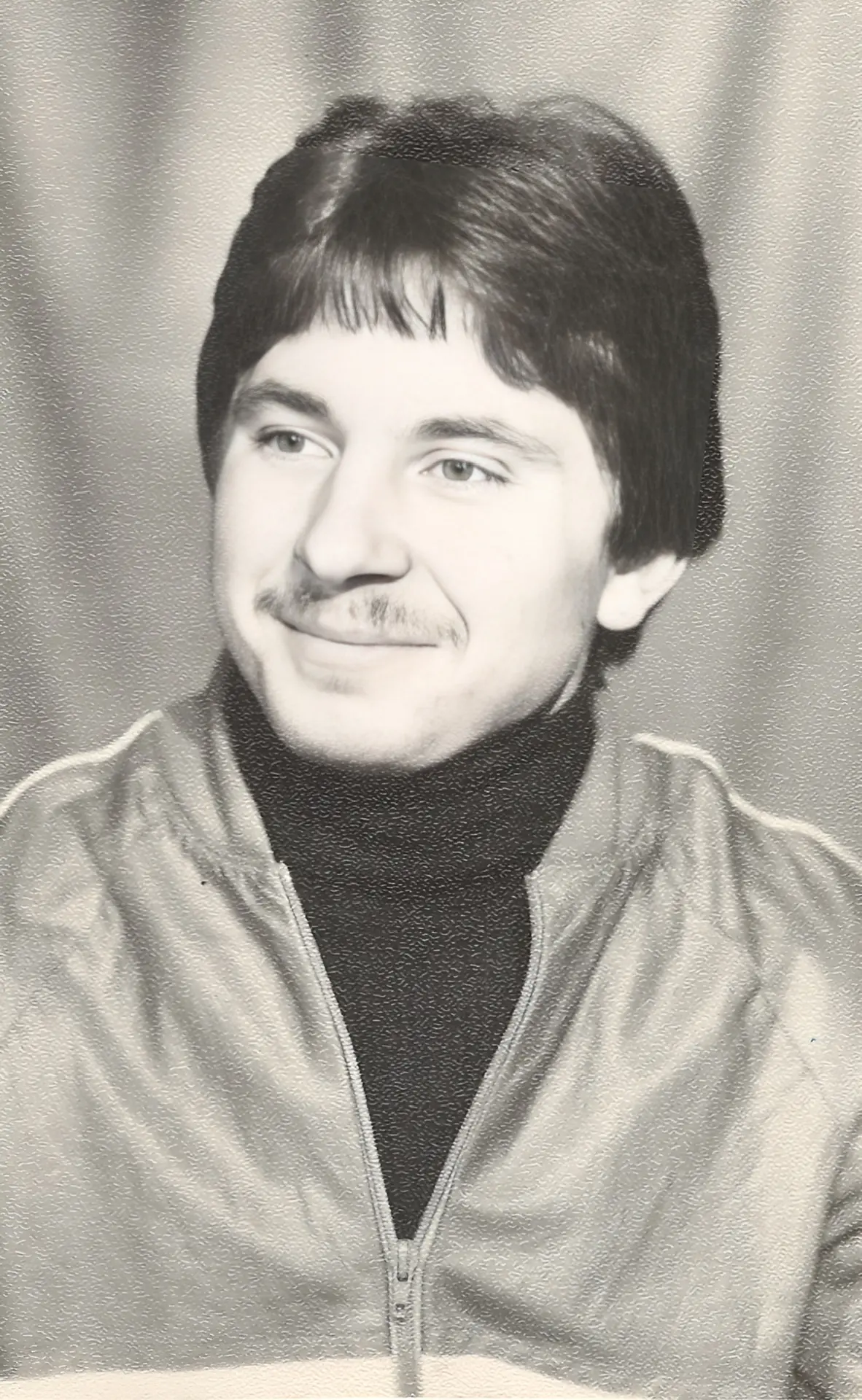 40 лет бессменной службы на посту главного механика 🚜🚚

Николай Иванович Федоров, главный механик 