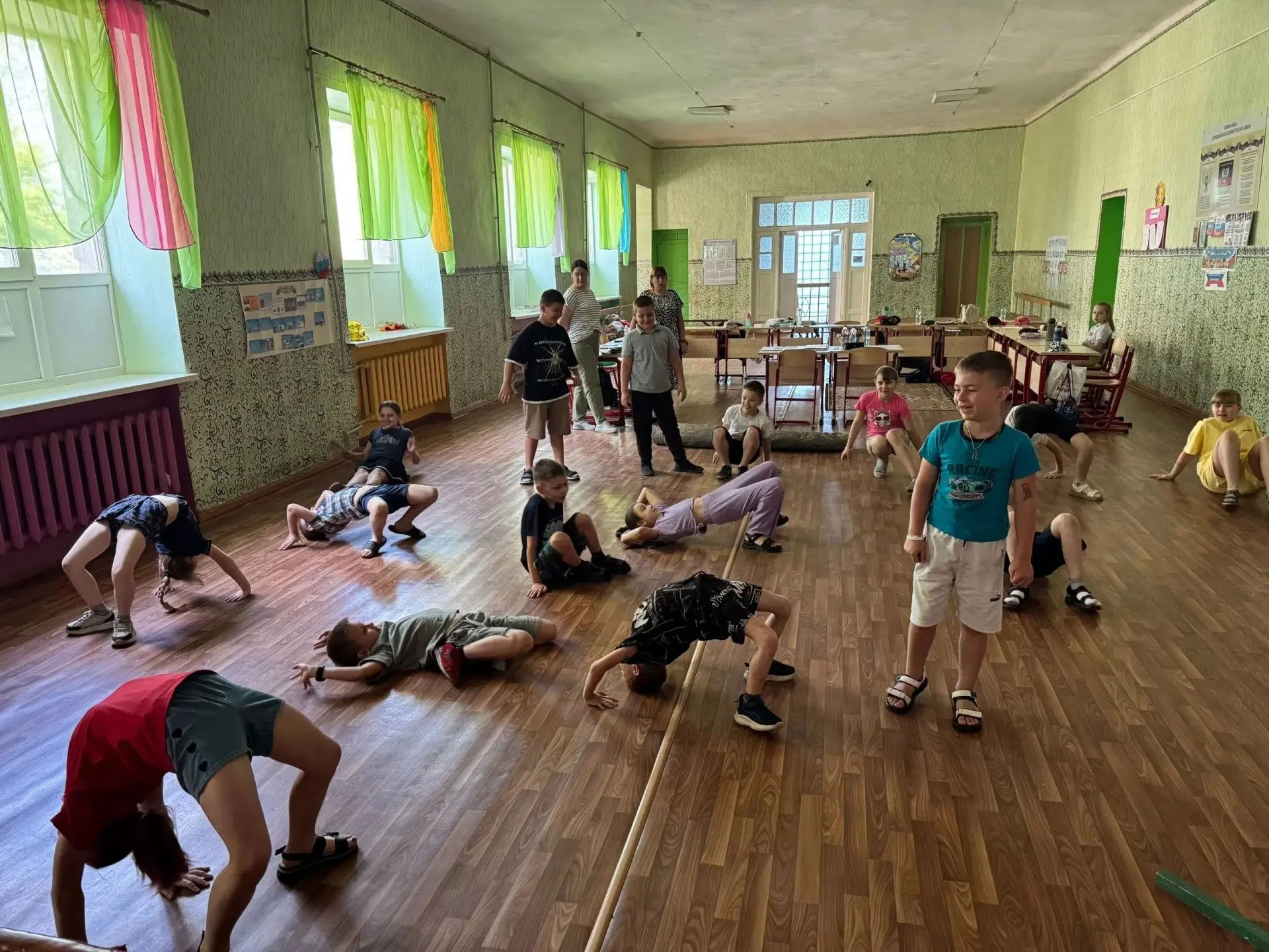 ✨ДВЕНАДЦАТЫЙ ДЕНЬ В «ПЕРВОЦВЕТЕ»: СКАЗКИ, СПОРТ И ТВОРЧЕСТВО! 🎭

🚀18 июня наш пришкольный лагерь «