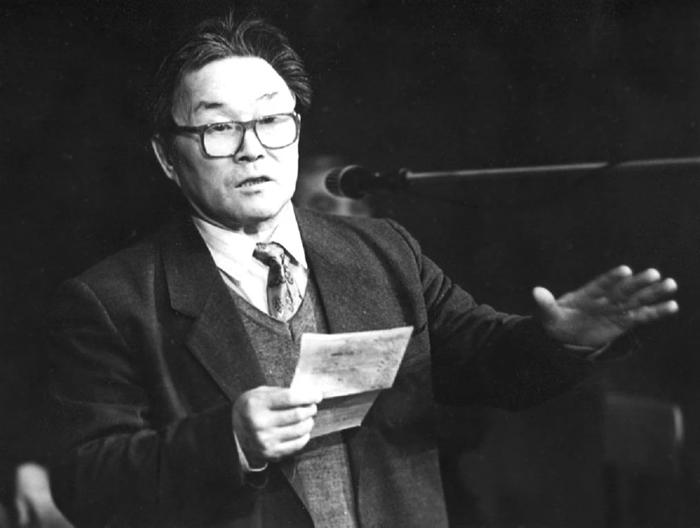 Сегодня, 11 июня, исполняется 77 лет юкагирскому писателю и художнику Николаю Николаевичу Курилову. 