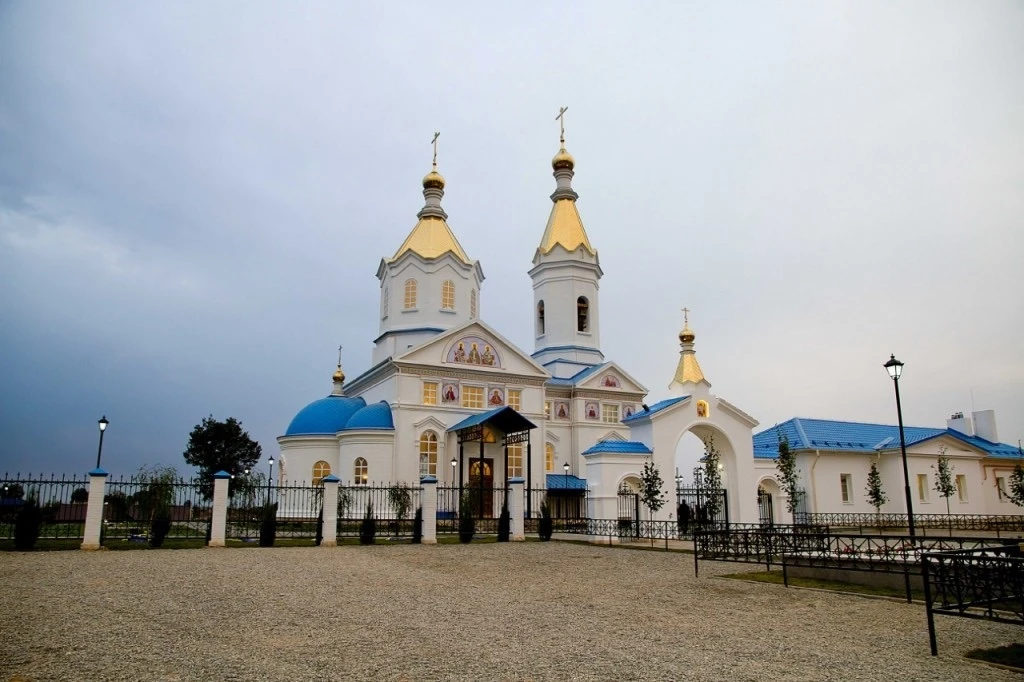 Расписание богослужений Страстной седмицы и Пасхи:

Великий Четверг, 9 апреля:
08:00 - Часы. Божеств