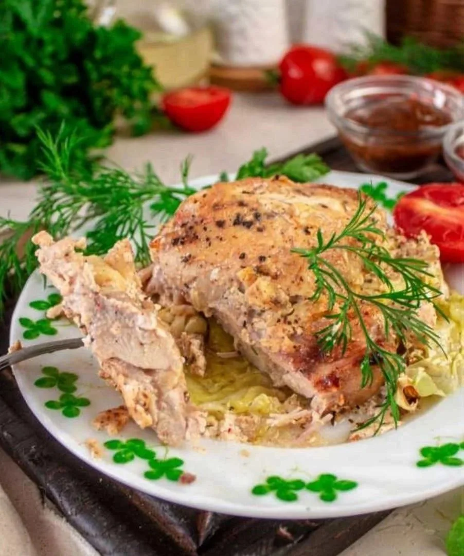 ✅Стейки из капусты с курицей в духовке

На 100 г -134 ккал
Бжу - 12,7/8,2/2,4

✅Ингредиенты:
Молодая