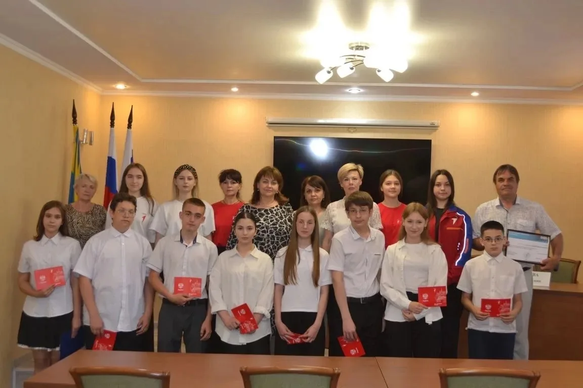📌 10.06.2026 года учащиеся МБОУ Дубовской СШ N1 им.М.Ф.Потапова приняли участие в заседании местног
