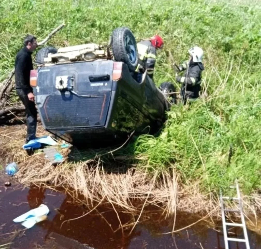 🚑В Анивском районе водитель пострадал при опрокидывании внедорожника

ДТП произошло 12 июня на авто