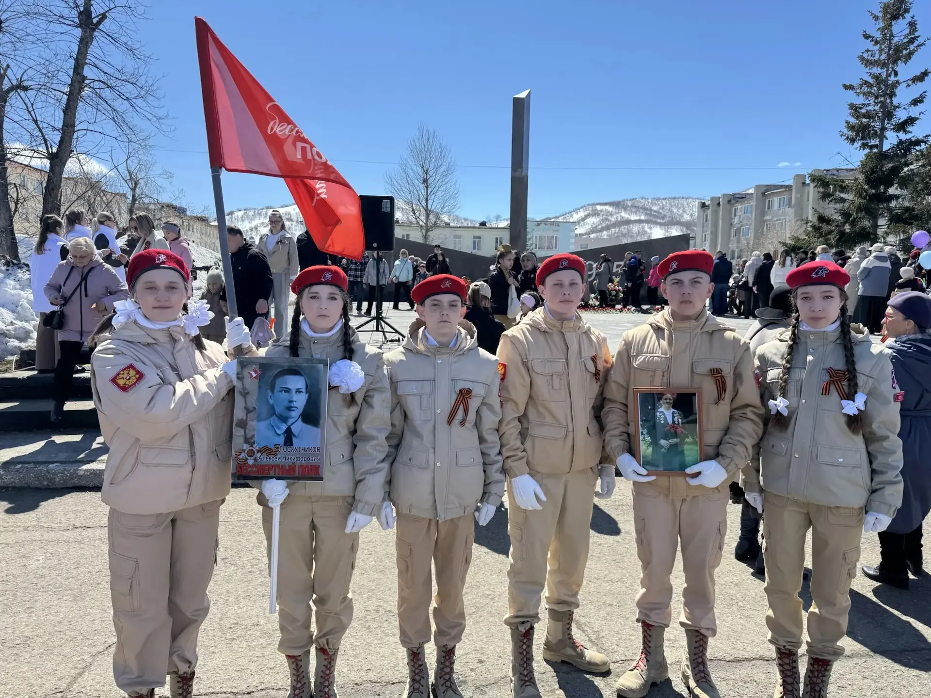 С Днём Победы! 🇷🇺

9 мая — день, который объединяет всех нас.
Наше поколение знает и гордиться под