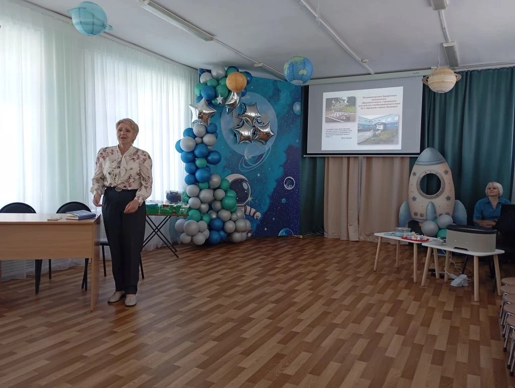 4 июня в МБДОУ ДС №2 "Крепыш" г. Кузнецка прошло общее родительское собрание.
Заведующий Жаркова Н.И
