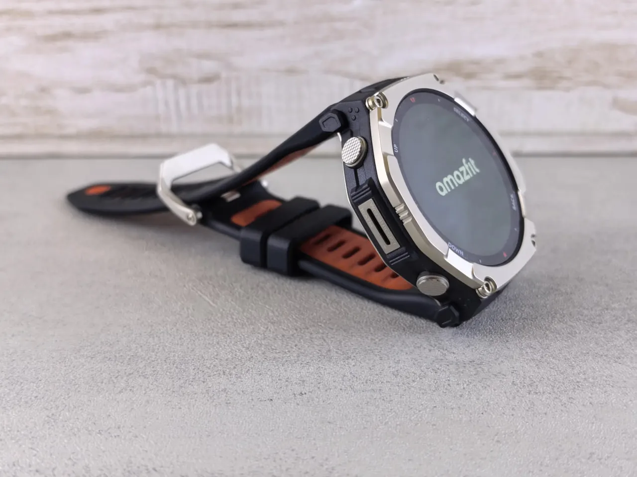 ⌚️ Amazfit T-Rex Ultra 2: титан, дайвинг и месяц без розетки

Что за часы
защищённые смарт-часы с ко