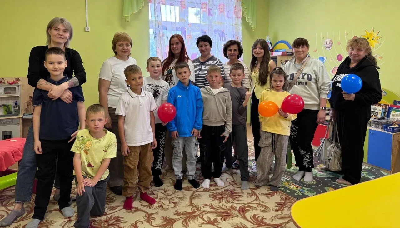 В группе" Капитошки" новая традиция - вечер встречи выпускников .  И это  отличный повод любимым вос