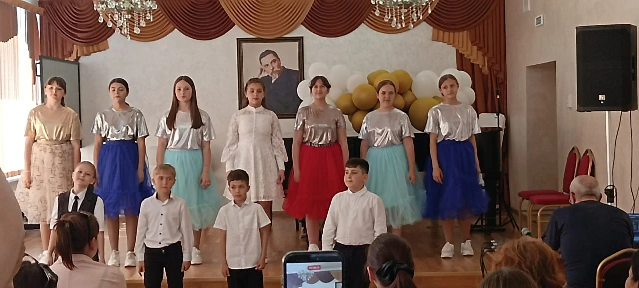 9 июня в ДШИ им. В. И. Сафонова в рамках Пушкинская карты прошёл эстрадный концерт вокального отделе