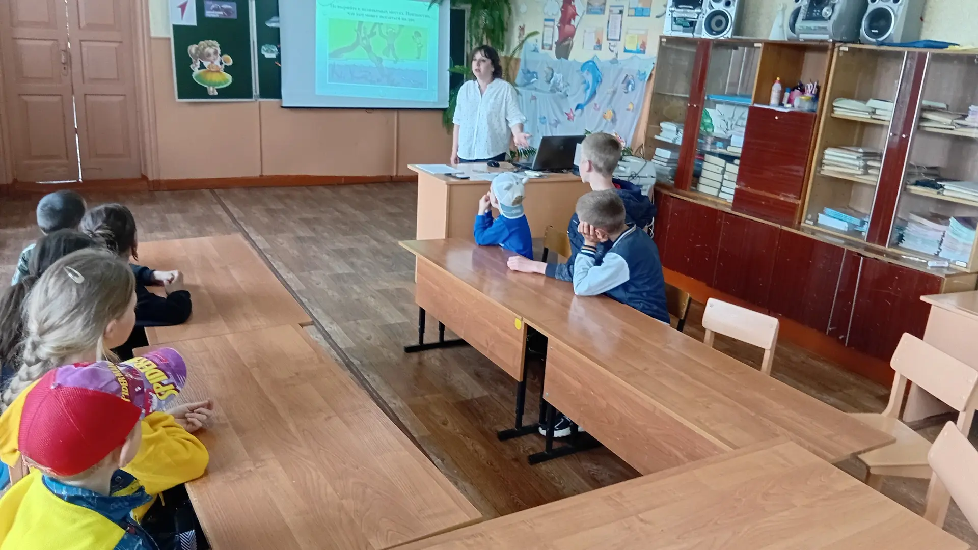 4.06. День четвёртый. Мы продолжаем своё путешествие на "Алых парусах". Сегодня ребята плавали по мо